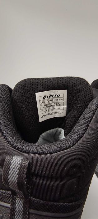 Ghete trekking LOTTO nr 40 (26,5cm)de damă,adolescent...