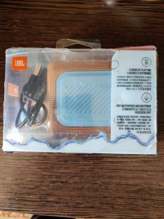 Vind boxa JBL nouă