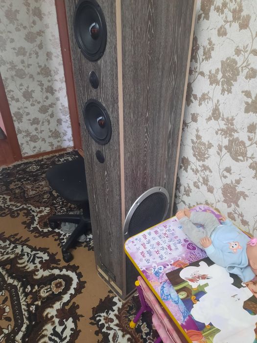 Продам мощные колонки