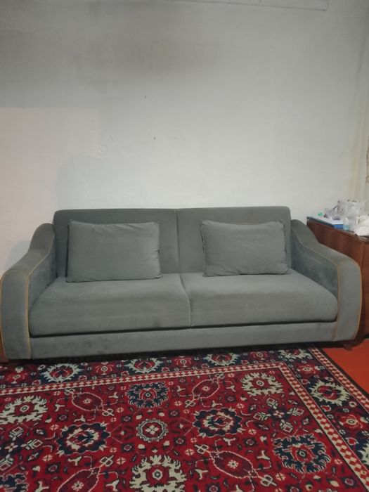 Продам диван в хорошем состояний