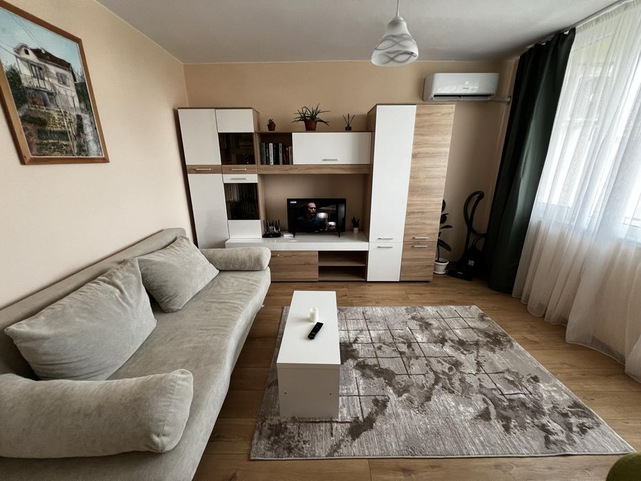 Дава се под наем Двустаен апартамент в с. Близнаци, Област Варна - 63 кв.м за 357 € - Снимка #1