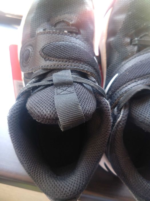 Баскетболни обувки  Nike Team Hustle с кожа