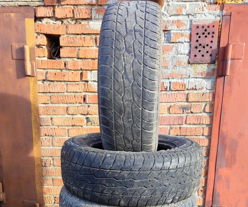 Две летние шины Maxxis 265/65 R17