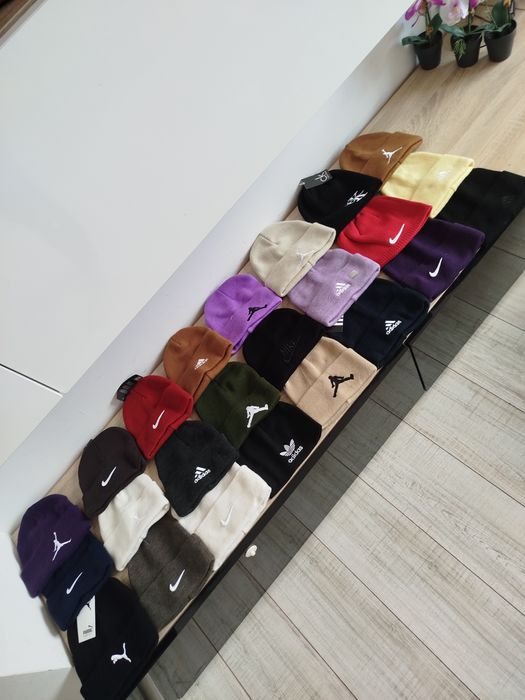 Căciulă noua unisex Nike crem