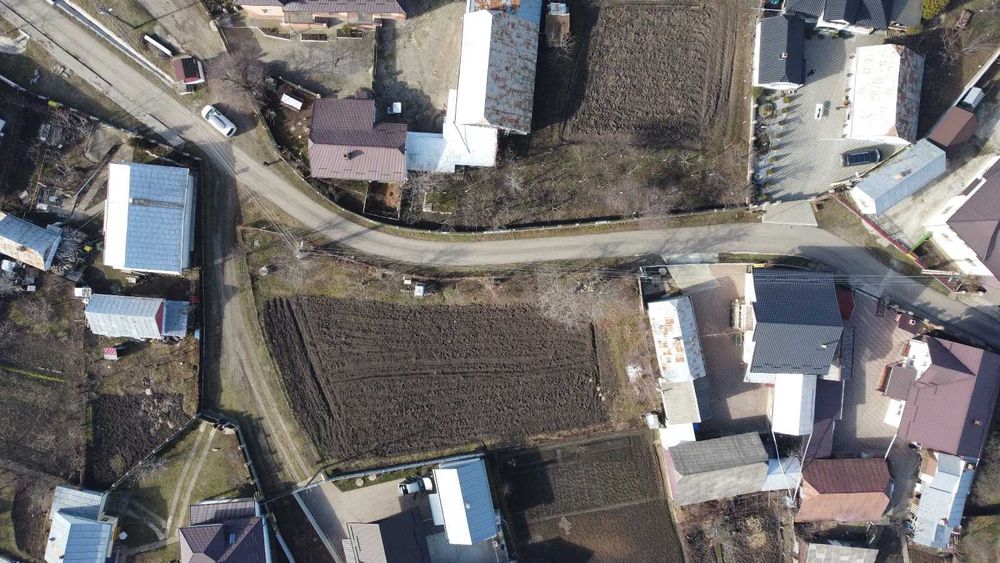 De Vanzare  1187 mp teren intravilan Scheia