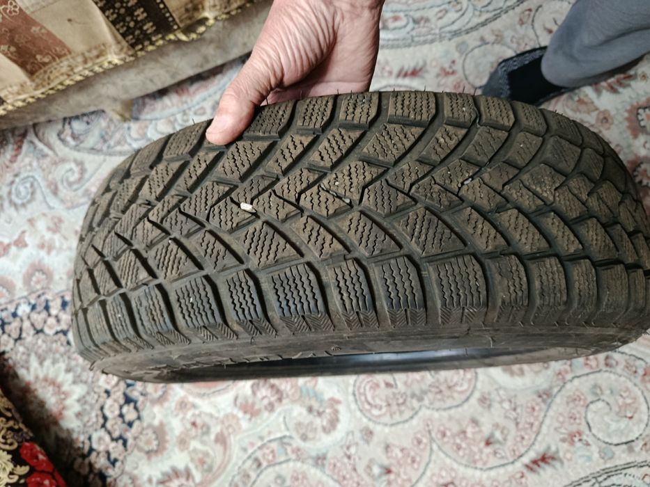 Продам шины новые