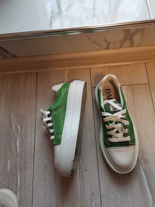 Спортни. 38 номер. Daris.