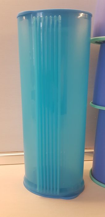 4 контейнера Tupperware