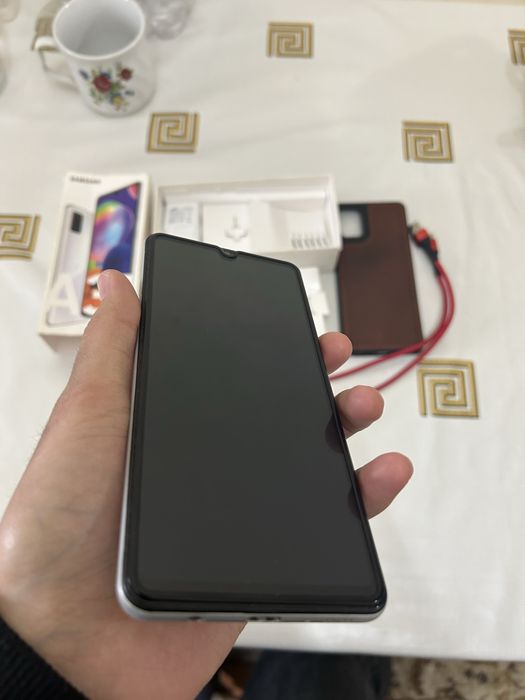 Samsung телефон сатылады