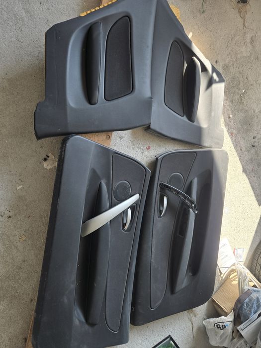 Кори за врати за БМВ Е 81