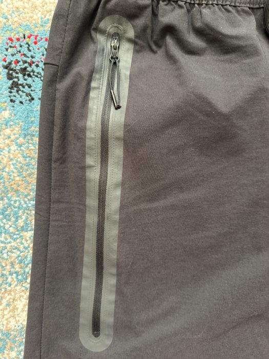 Nike tech fleece L