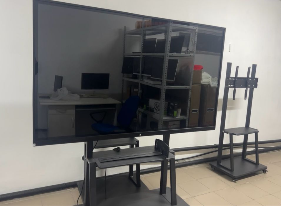 Интерактивные панели , мобильные стойки , ОПС