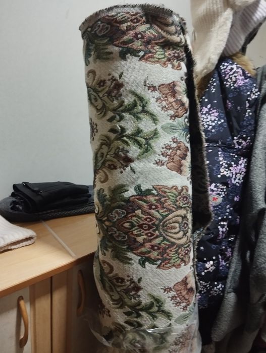 Продаётся ткань ,рулон