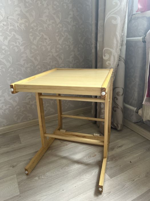 Детский стол для кормления новый