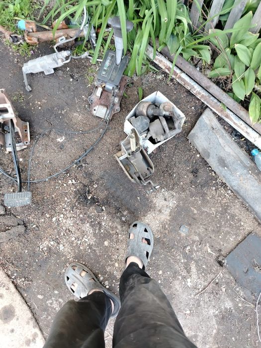 Продам запчасти на машину