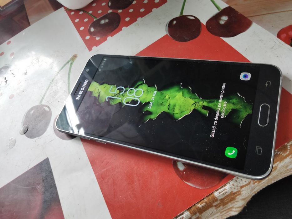 Vând Samsung Galaxy J7.2016.