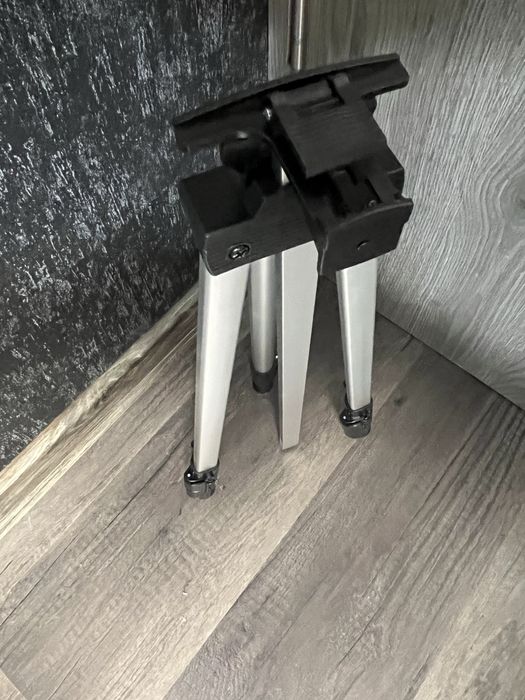 2 Trepiede foto/video din aluminiu – mare reglabil + mini trepied reglabil