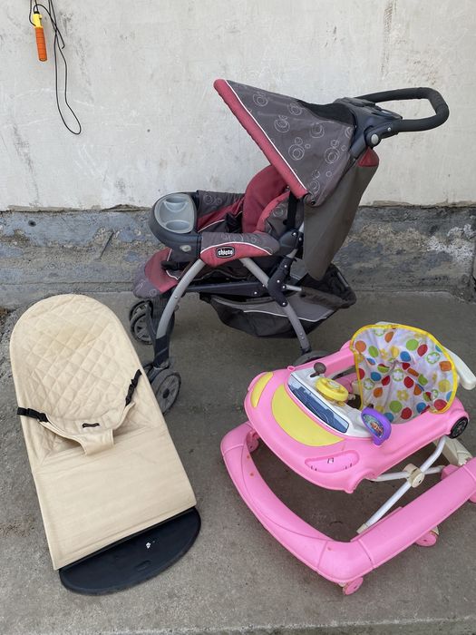 Коляска шезлонг и ходунки