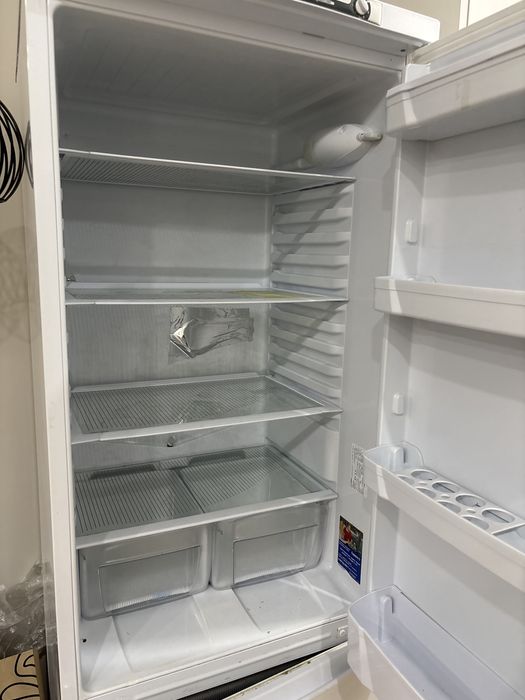 Indesit холодильник