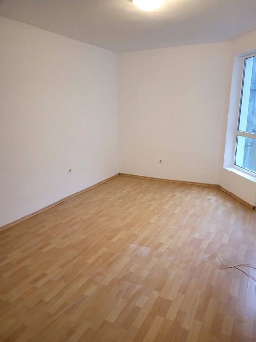 Дава се под наем Тристаен апартамент в Бургас, Възраждане - 110 кв.м за 459 € - Снимка #1