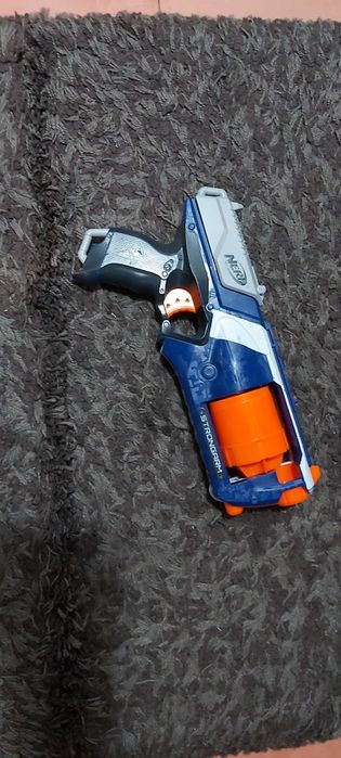 Pistol Nerf Elite N-strike Strongarm