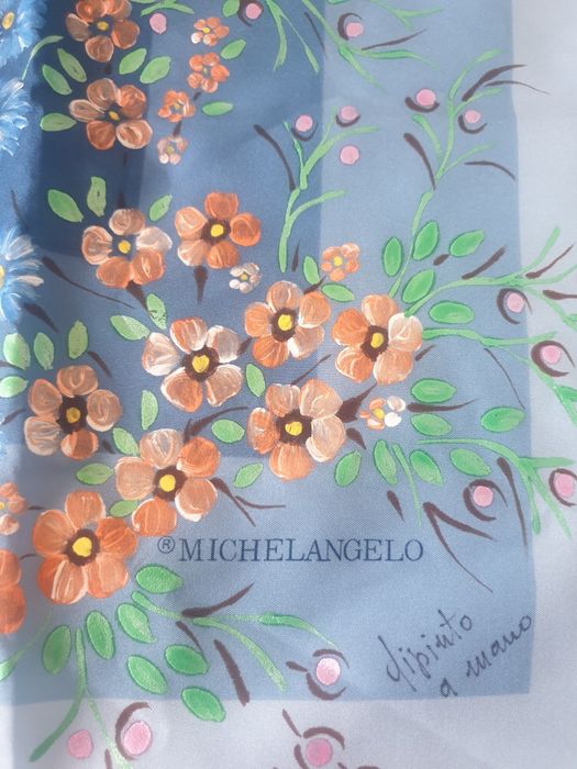 Esarfa nuante de albastru pictata manual