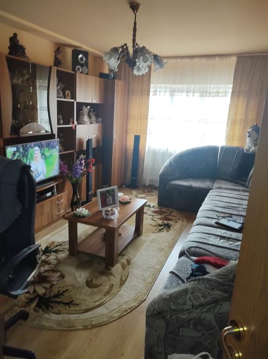 Apartament 2 camera bucătarie ai terasa  în petila