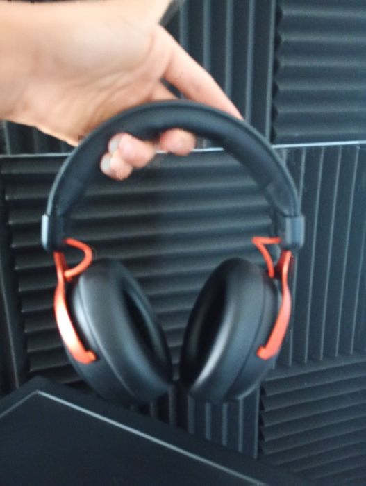 Căști Gaming Wireless QwertyKey Pulse, Trio Mode, RGB, Ca noi