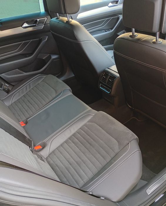 Volkswagen Passat 05.2023*DSG 7+1*Webasto*Harman Kardon*Matrix*Virtual*RAR EFECTUAT!!!