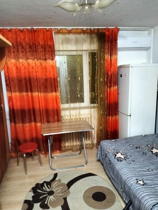 Închiriez garsonieră