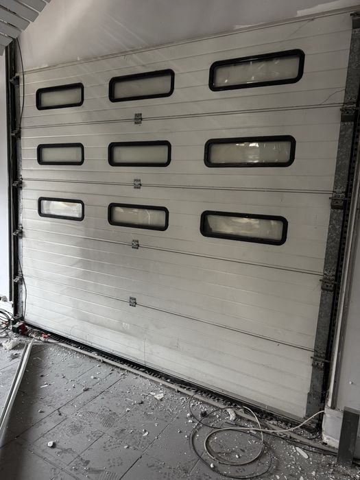 Гаражные ворота б/у утепленные
