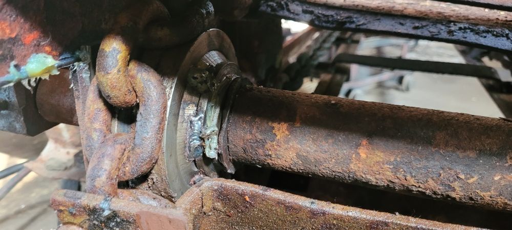 Продам пескоразбрасыватель 8 кубов