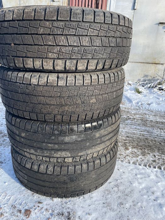 Продам шины на 16