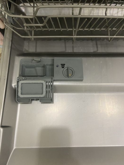 Продам посудомоечную машинк