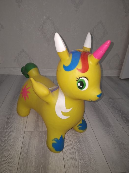 Игрушка козлик надувной