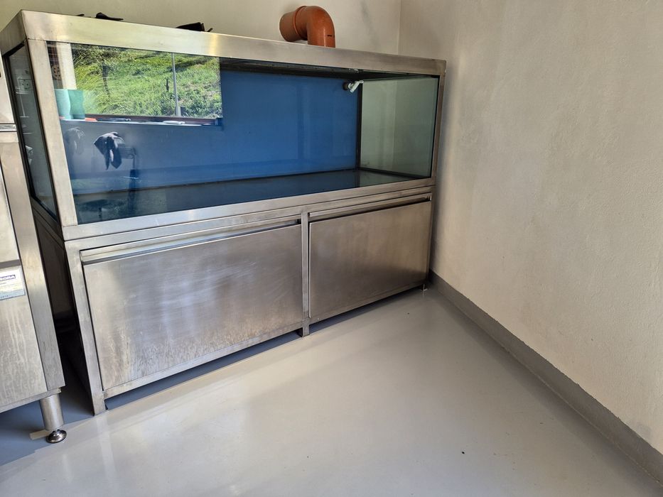 Acvariu inox profesional, 1000 litri, cu recirculare