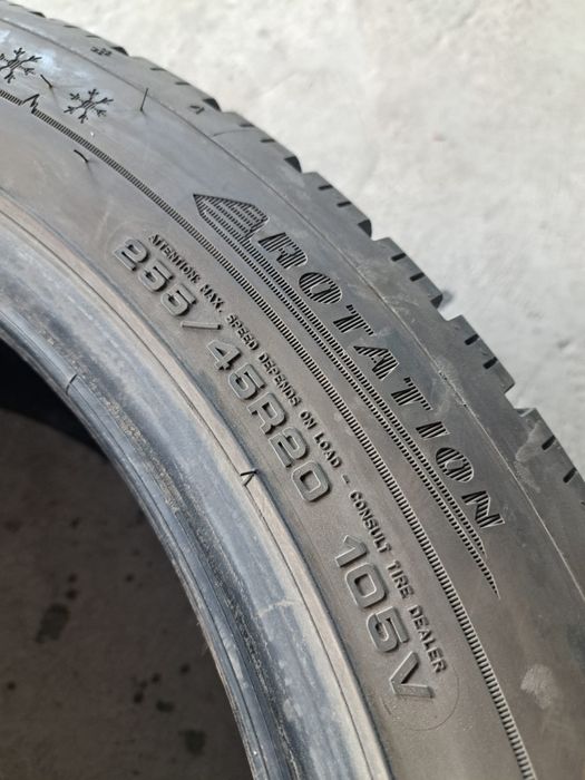 4 anvelope iarnă 255 45 r20 Dunlop