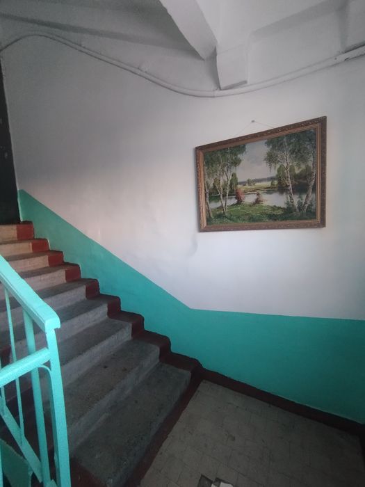 Продам теплую квартиру в центре города