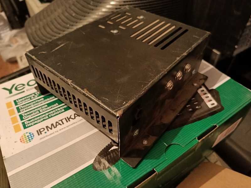 Продам блок питания "Mean Well LRS-100-12".