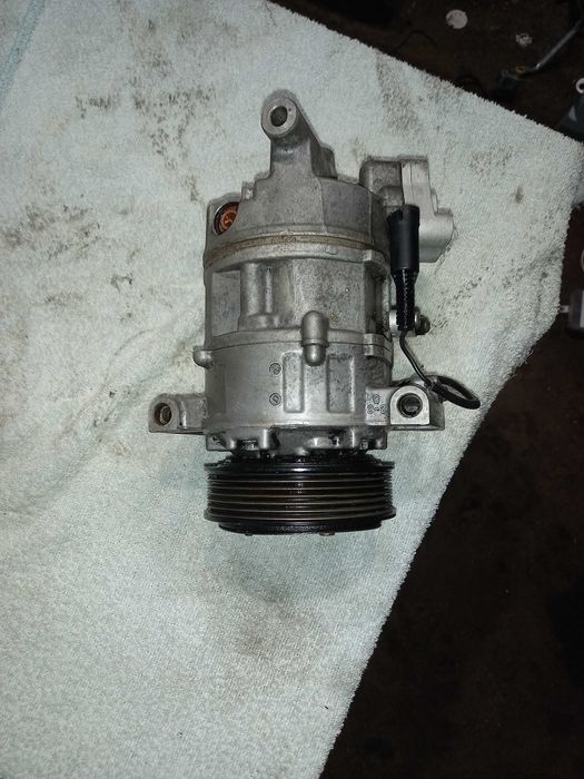 Компресор климатик от BMW e46 318i 2003г