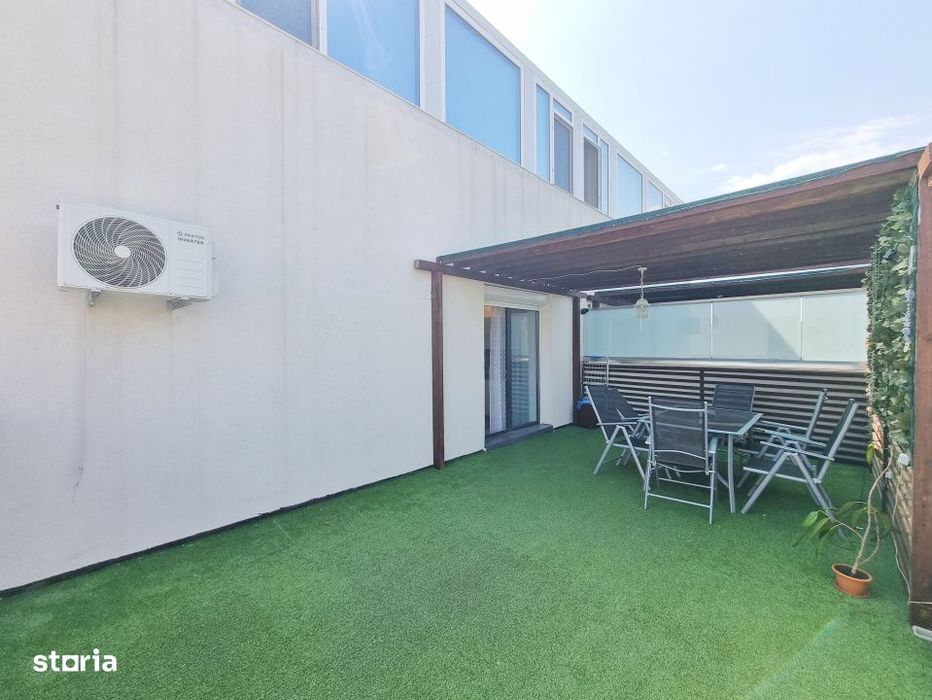 Penthouse cu terasa generoasa si parcare privata aproape de plaja