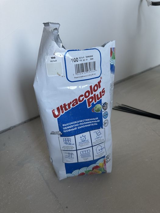Затирка Mapei Ultracolor Plus