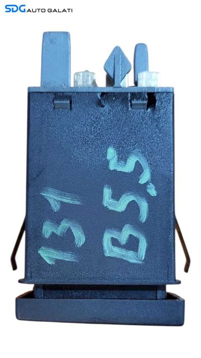 Buton Releu Avarii Volkswagen Passat B5.5 2001 - 2005 Cod 3B0953235D [L8570]