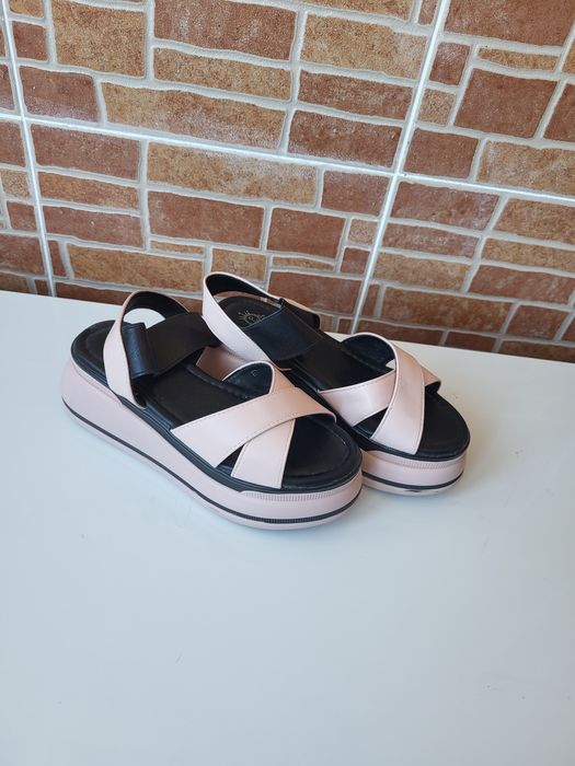 Сандали на девочку