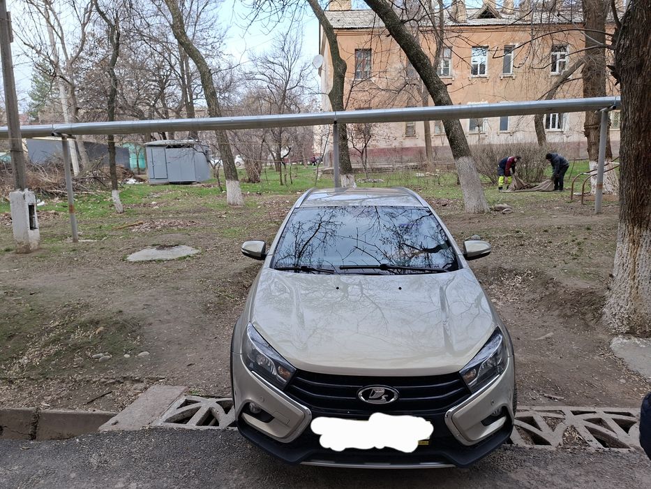 Лада Веста кросс