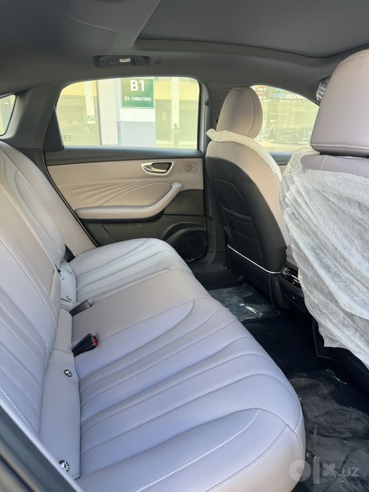 Roewe M7 sotuvda bor
