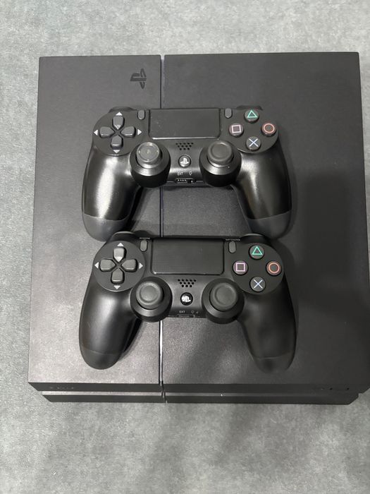 продам Ps4 (Sony PlayStation)