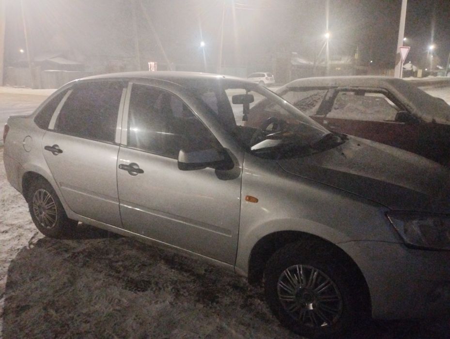 Продам лада гранта 2013 год