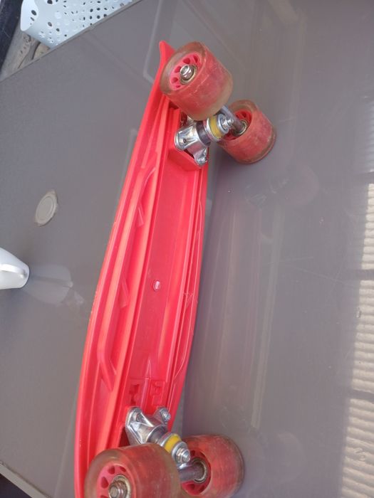 Skateboard cu luminițe