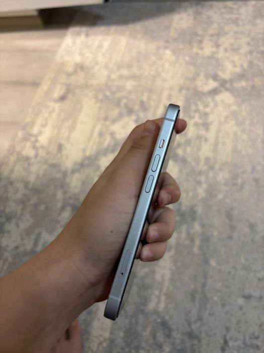 Айфон 15 небесный цвет